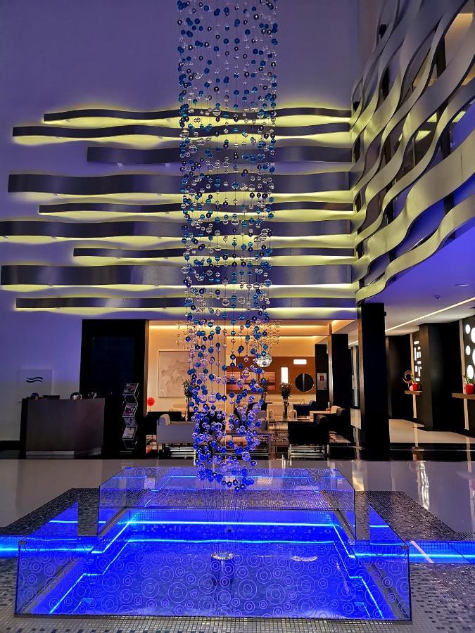 ホテル The View ブズニカ エクステリア 写真 The lobby of the hotel