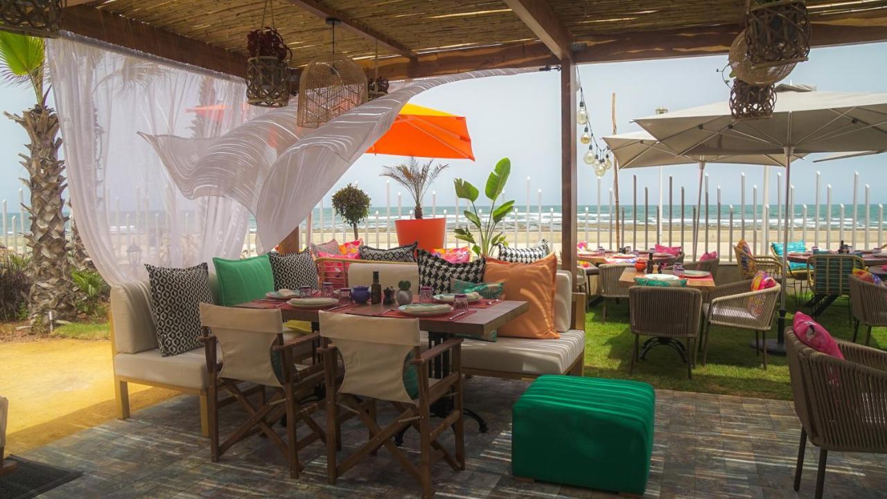 ホテル The View ブズニカ エクステリア 写真 Restaurant in the resort