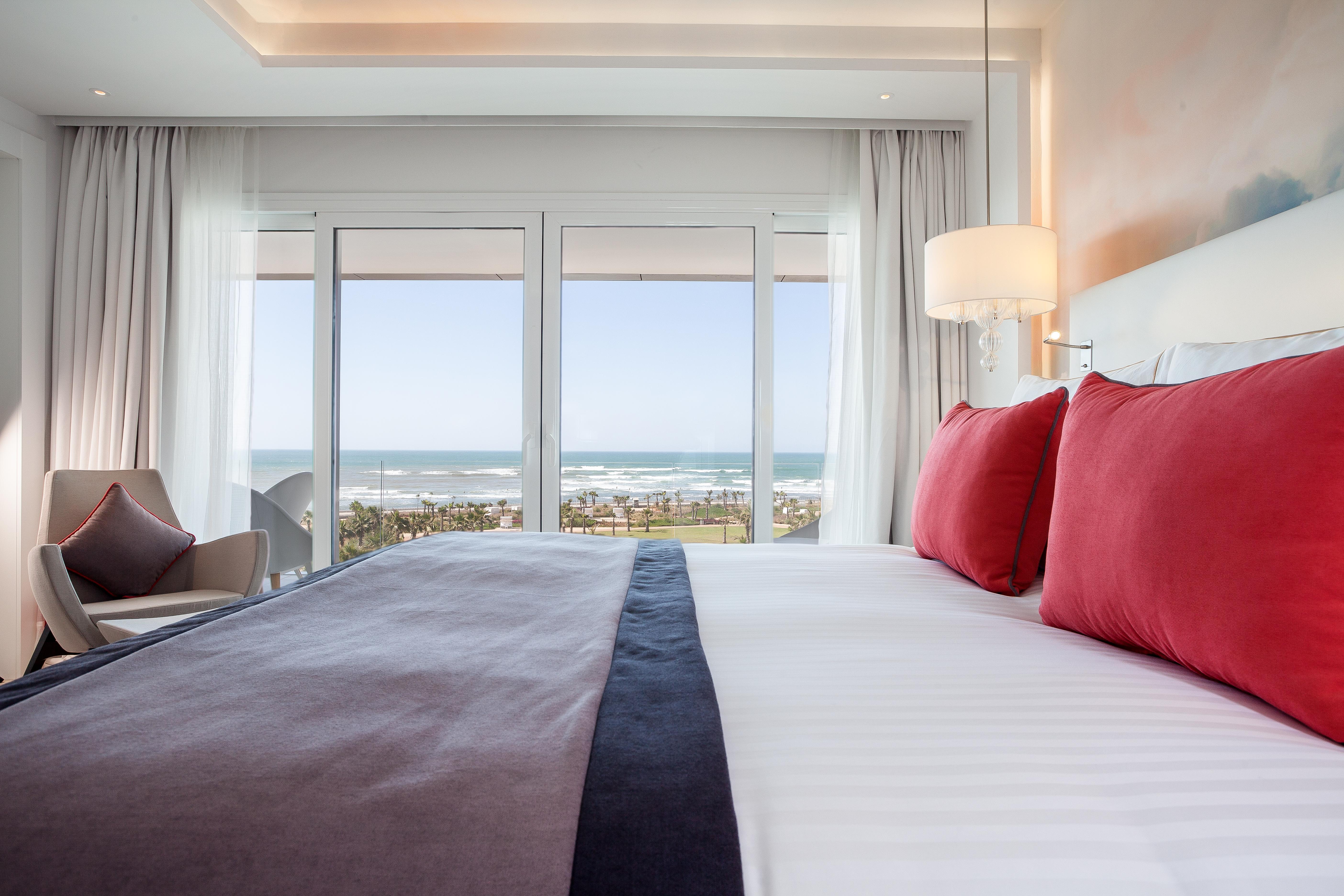 ホテル The View ブズニカ エクステリア 写真 A room at the Hilton Tel Aviv