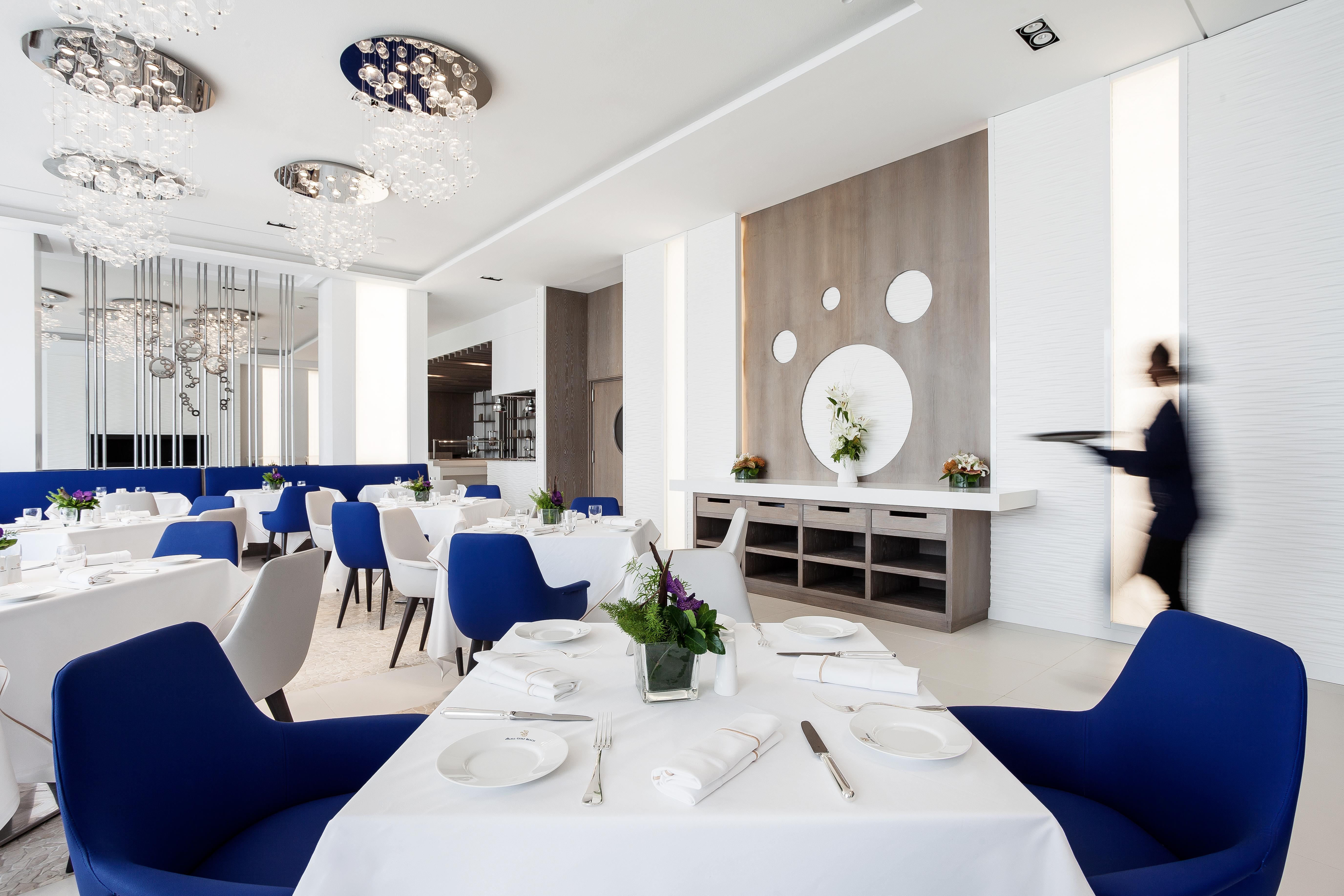 ホテル The View ブズニカ エクステリア 写真 Restaurant "Le Cèdre"